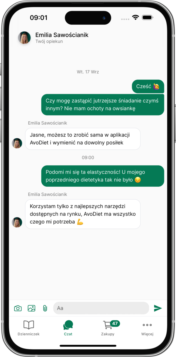 Ekran aplikacji Czat. Rozmowa z opiekunem Emilia Sawóscianiak na temat wymiany śniadania w jadłospisie. Użytkownik pyta o zastąpienie owsianki.